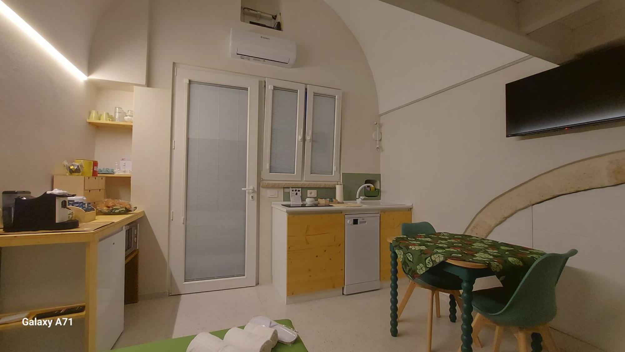 Mandorleolio Versomare Polignano a Mare Bagian luar foto